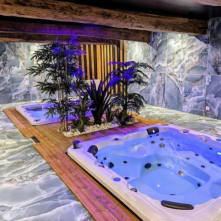 Le Relais Du Beffroi & Spa Saint-Riquier Exteriör bild