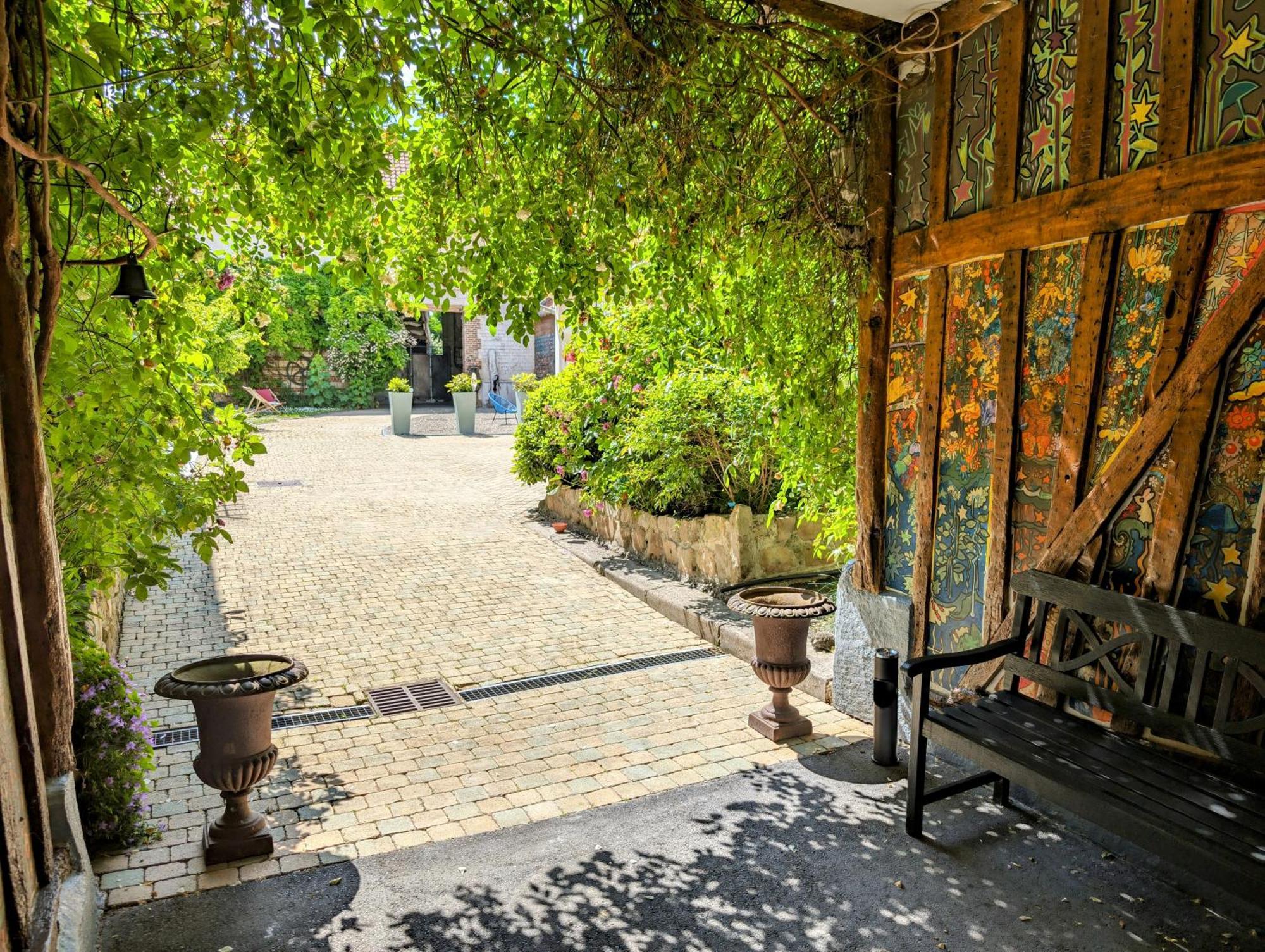 Le Relais Du Beffroi & Spa Saint-Riquier Exteriör bild
